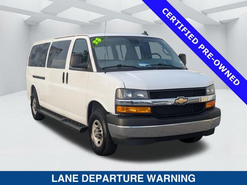 Used 2025 Chevrolet Express 3500 LT w/ LT Preferred Equipment Group RWD image 3