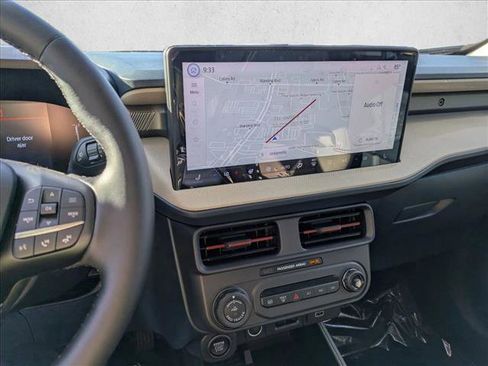 New 2025 Ford Maverick Lariat image 13