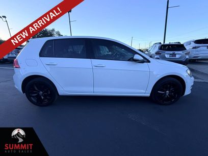 Used 2016 Volkswagen Golf SE w/ Lighting Package