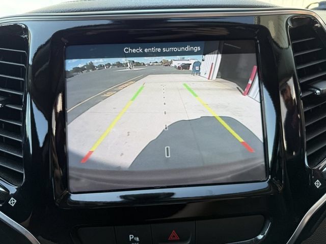Used 2020 Jeep Cherokee Limited AWD/4WD image 27