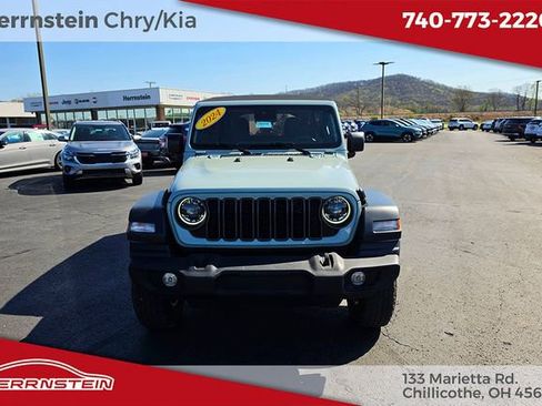 Used 2024 Jeep Wrangler Sport S image 2