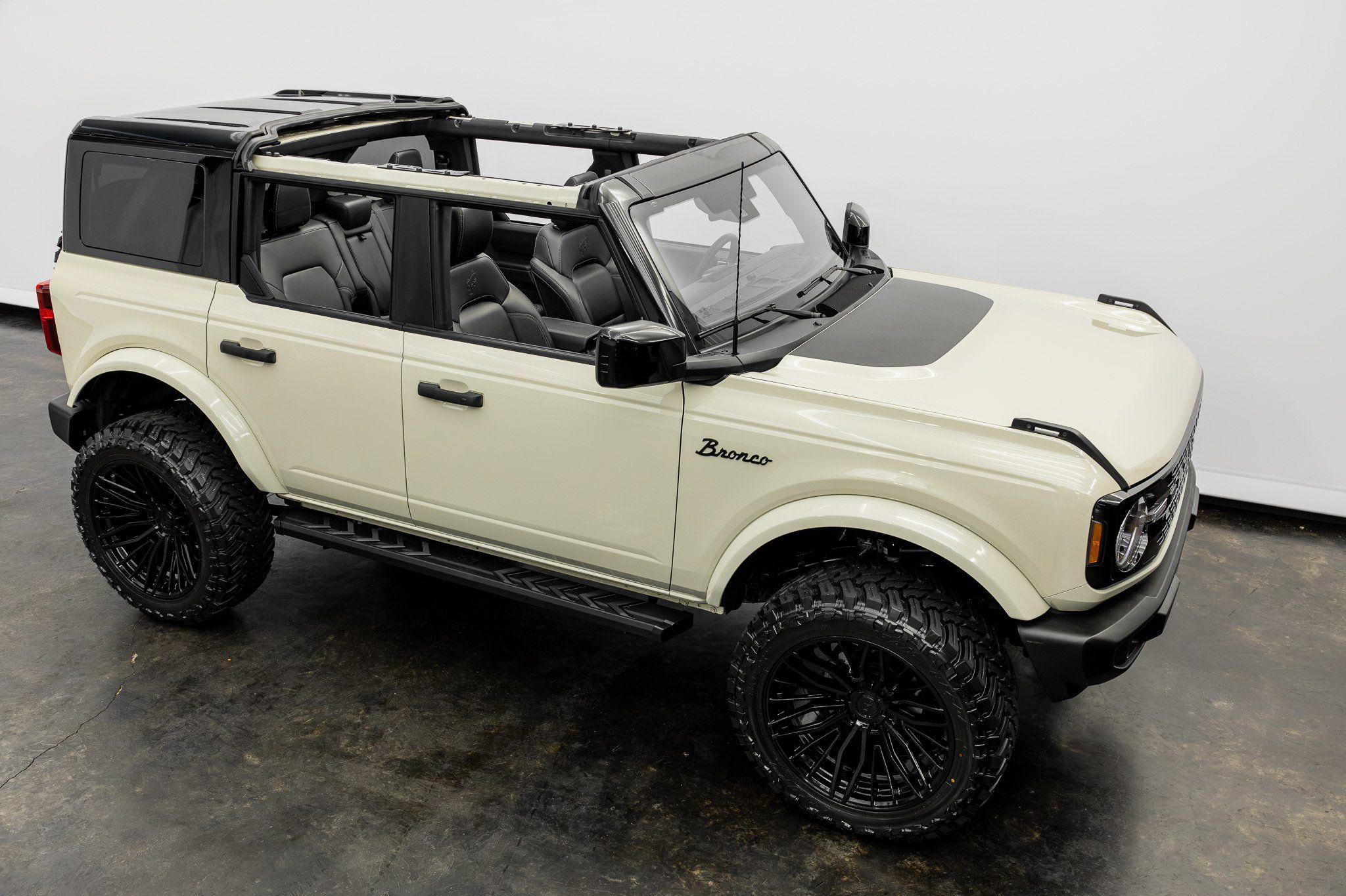 Used 2025 Ford Bronco Outer Banks AWD/4WD image 26