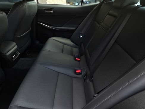 Used 2016 Lexus IS 200t RWD image 13