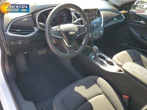 Used 2023 Chevrolet Malibu LT FWD image 18