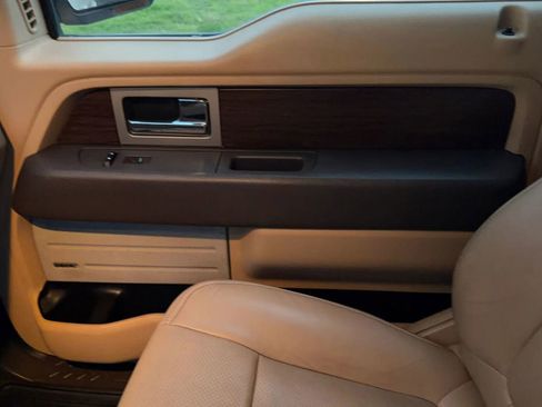 Used 2014 Ford F150 Lariat w/ Equipment Group 502A Luxury image 33