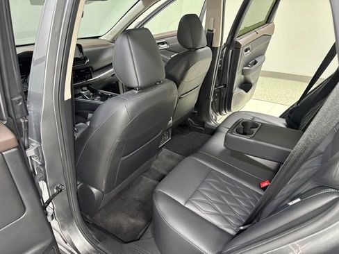 Used 2023 Nissan Rogue Platinum w/ Platinum Premium Package AWD/4WD image 26