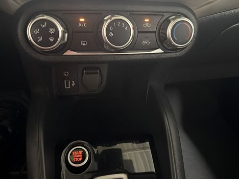 Used 2021 Nissan Versa SV FWD image 22