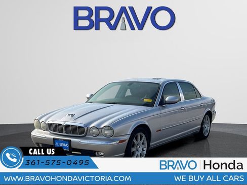 Used 2005 Jaguar XJ8 RWD image 1