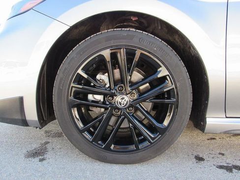 Used 2025 Toyota Camry SE w/ Convenience Package image 8