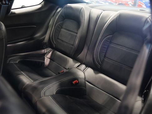 Used 2019 Ford Mustang GT Premium w/ GT Performance Package RWD image 34