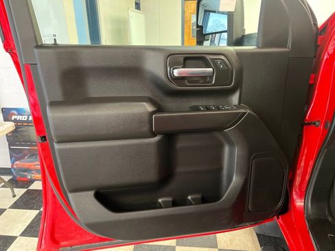 Used 2024 Chevrolet Silverado 2500 Custom w/ Custom Value Package image 38