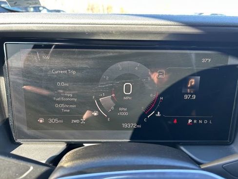 Used 2025 GMC Terrain Elevation image 14