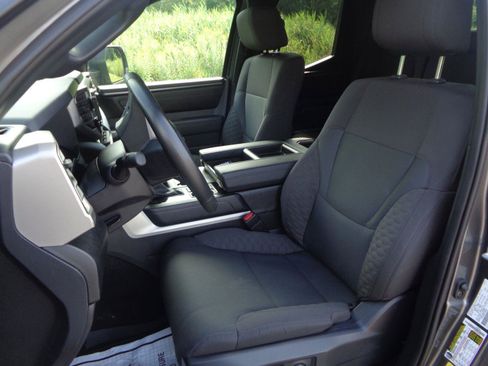 Used 2026 Toyota Tundra SR5 AWD/4WD image 15