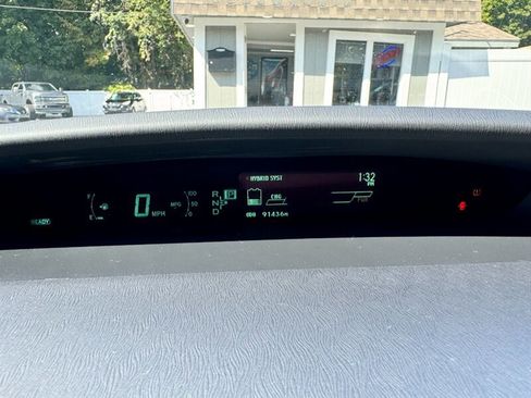 Used 2014 Toyota Prius Four image 21