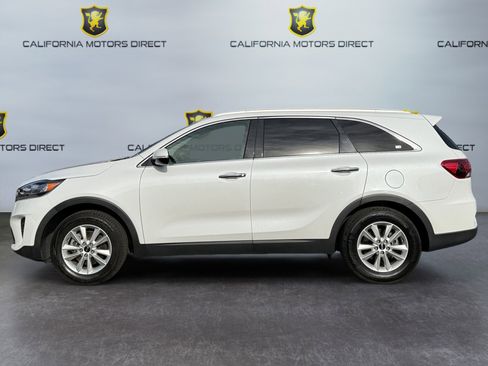 Used 2020 Kia Sorento LX w/ LX I4 Convenience Package image 2
