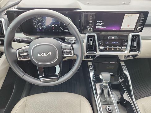 Used 2023 Kia Sorento SX AWD/4WD image 11