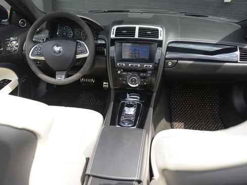 Used 2015 Jaguar XKR R RWD image 12