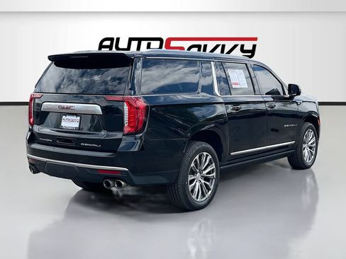 Used 2021 GMC Yukon XL Denali w/ Denali Premium Package AWD/4WD image 7