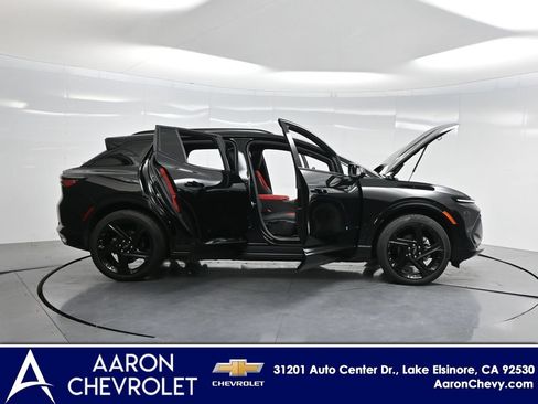 New 2025 Chevrolet Equinox EV RS FWD image 3