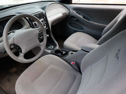 Used 1999 Ford Mustang Coupe RWD image 3