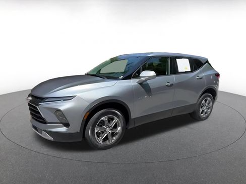 Used 2026 Chevrolet Blazer LT FWD image 8