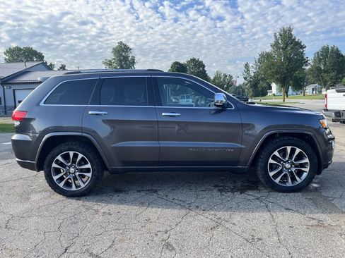 Used 2018 Jeep Grand Cherokee Overland AWD/4WD image 5