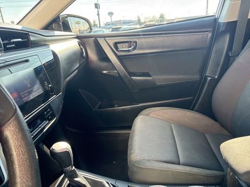 Used 2019 Toyota Corolla L image 24