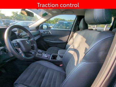 Used 2024 Mitsubishi Outlander SE AWD/4WD image 6