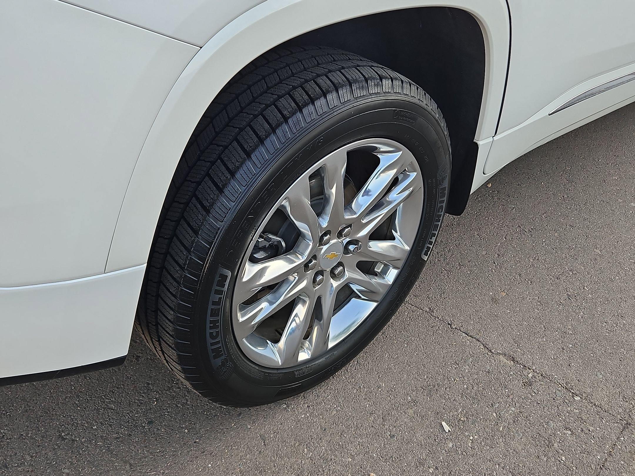 Used 2018 Chevrolet Traverse High Country AWD/4WD image 12