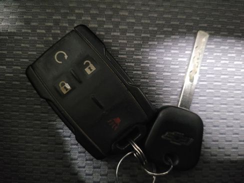 Used 2018 Chevrolet Silverado 1500 Custom w/ Custom Value Package image 32