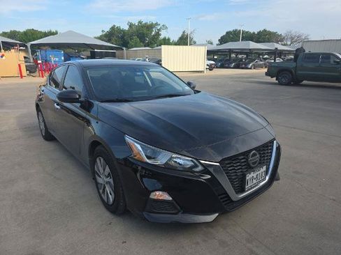 Certified 2020 Nissan Altima 2.5 S FWD image 2