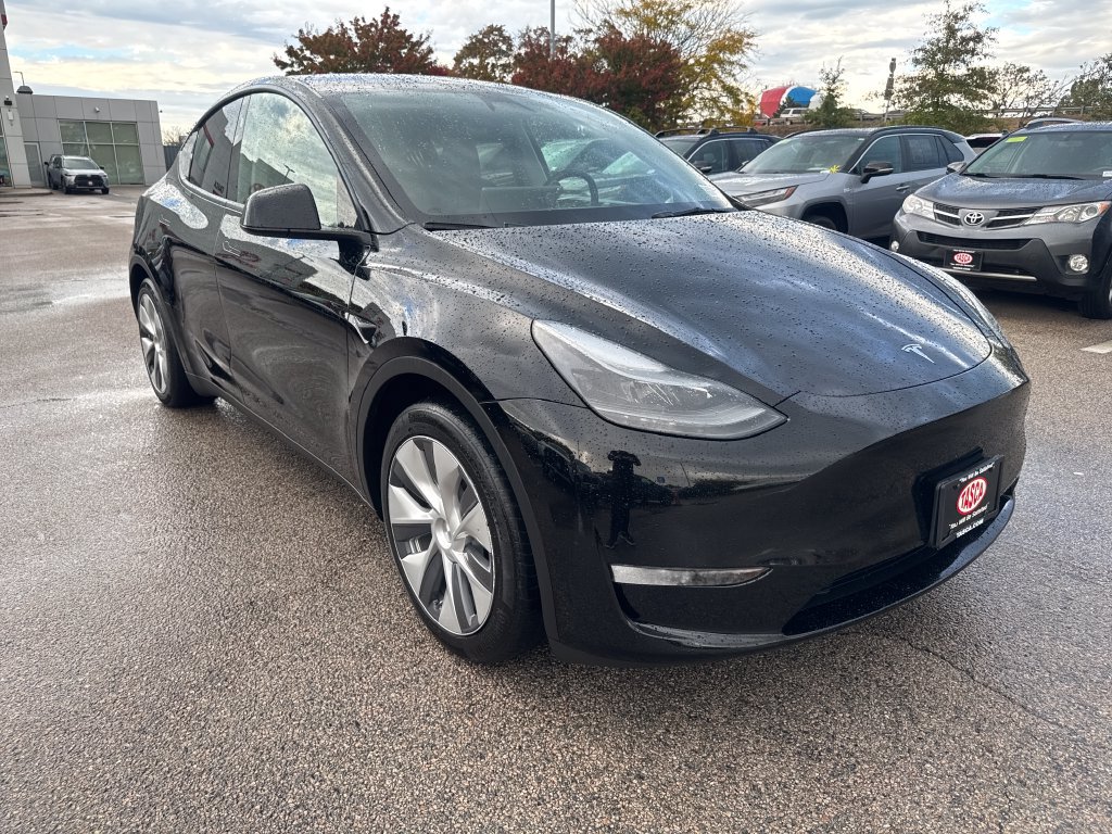 Used 2023 Tesla Model Y Long Range AWD/4WD image 11
