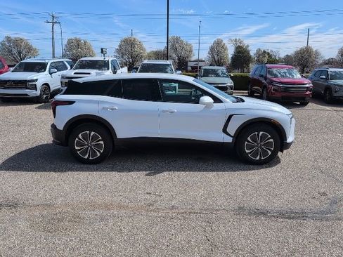 New 2025 Chevrolet Blazer EV LT image 15