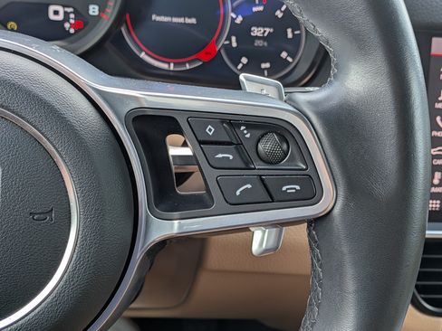 Used 2020 Porsche Cayenne AWD/4WD image 26