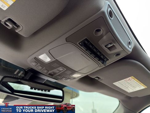 Used 2017 Ford F250 Lariat w/ Lariat Ultimate Package AWD/4WD image 35