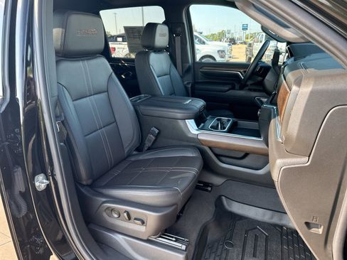 Used 2024 Chevrolet Silverado 3500 High Country w/ High Country Premium Package AWD/4WD image 23