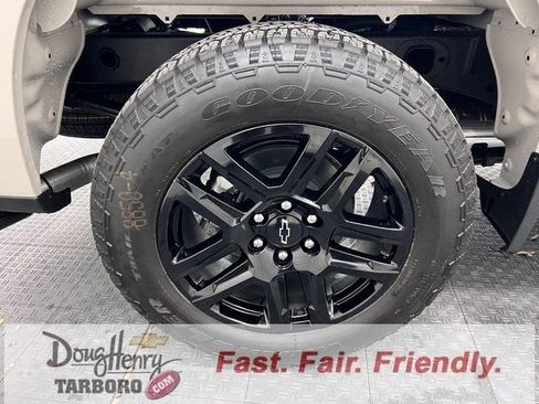New 2026 Chevrolet Silverado 1500 Custom w/ Turbomax Blackout Package image 17