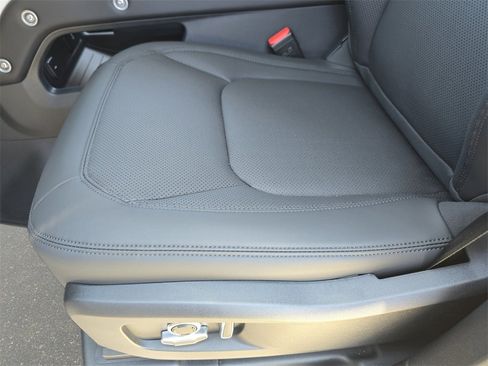 New 2025 Land Rover Defender 130 S image 30