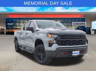 Used 2025 Chevrolet Silverado 1500 Custom Trail Boss w/ LPO, Dark Essentials Package AWD/4WD 360° Tour