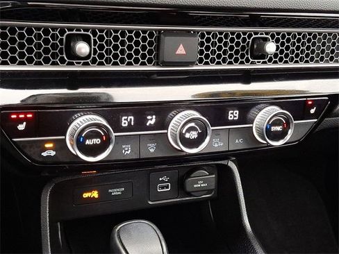 Used 2023 Honda Civic EX image 16