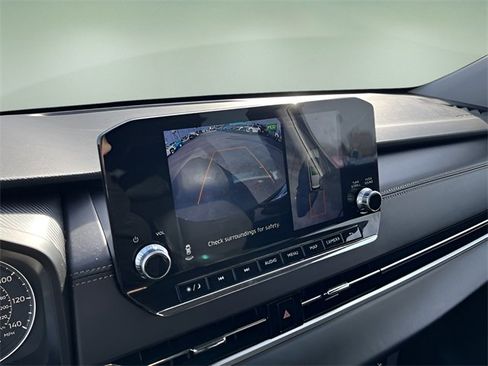 Used 2023 Mitsubishi Outlander SE image 19