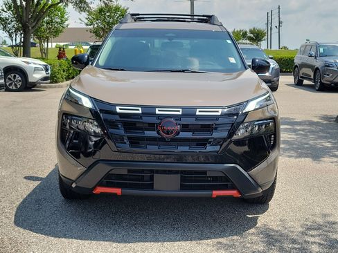 Certified 2025 Nissan Rogue SV AWD/4WD image 2