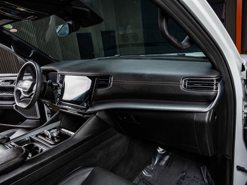 Used 2023 Jeep Wagoneer Series II image 14