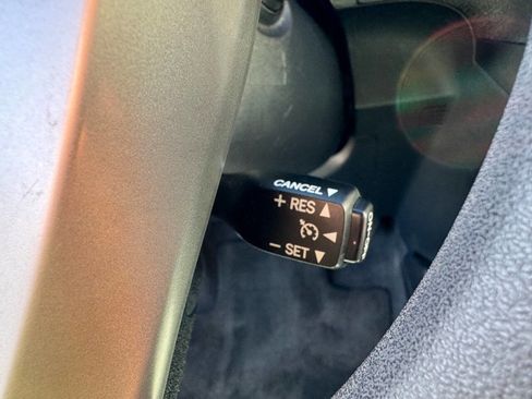 Used 2014 Toyota Prius C Three FWD image 16