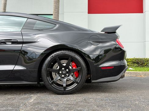 Used 2017 Ford Mustang Shelby GT350R w/ GT350R Equipment Group 920A RWD image 14