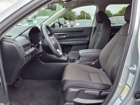 Used 2025 Honda CR-V LX image 17