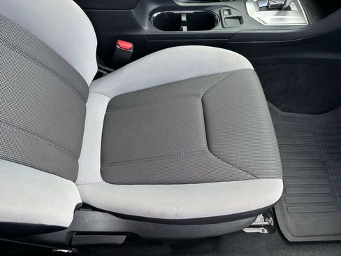 Used 2019 Subaru Crosstrek 2.0i image 16