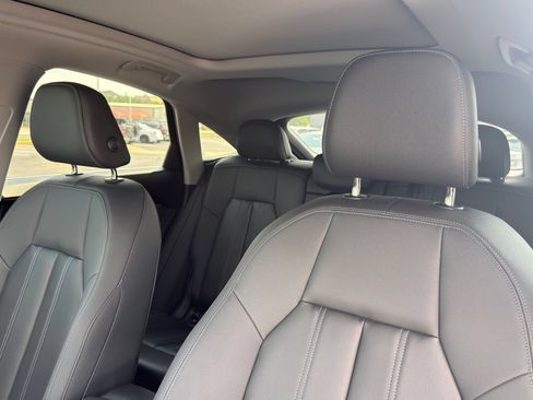 Used 2025 Audi Q5 Premium Plus w/ Premium Plus AWD/4WD image 14