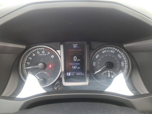 Used 2021 Toyota Tacoma TRD Off-Road image 13