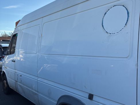 Used 2006 Dodge Sprinter 2500 image 5